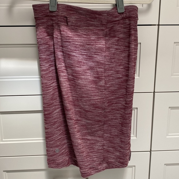 Lululemon skirt size 8 - Picture 4 of 5